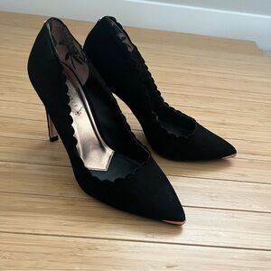 Ted Baker Black Women’s Sloana Pump Scallop Trim Rose Gold 38.5